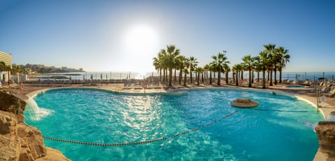 2 outdoor pools, pool umbrellas, sun loungers