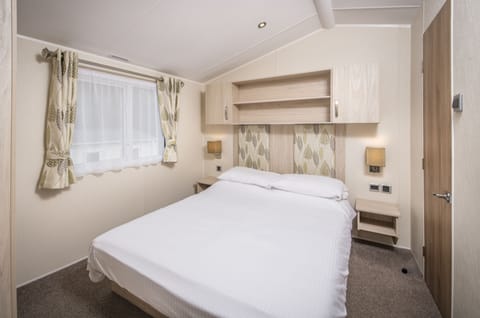 2 Bedroom Gold Caravan