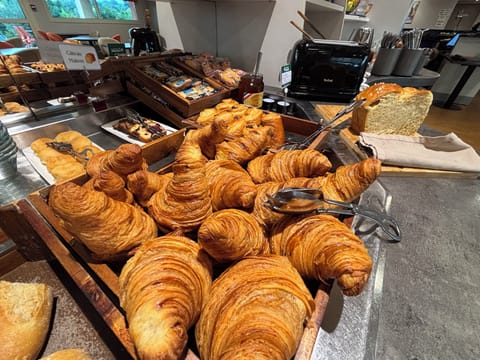 Daily buffet breakfast (EUR 12 per person)