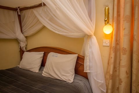 Deluxe Double Room | Desk, soundproofing, free WiFi