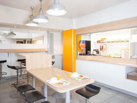 Daily buffet breakfast (EUR 4.90 per person)