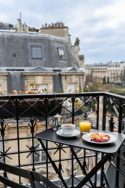 Superior Room, Balcony | Premium bedding, minibar, in-room safe, desk