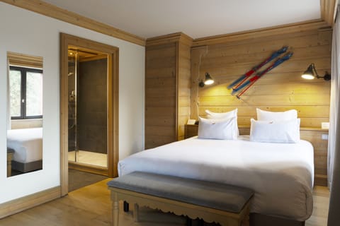 Double Room with Valley View | Minibar, free WiFi, bed sheets