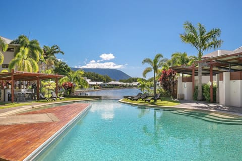 2 outdoor pools, sun loungers