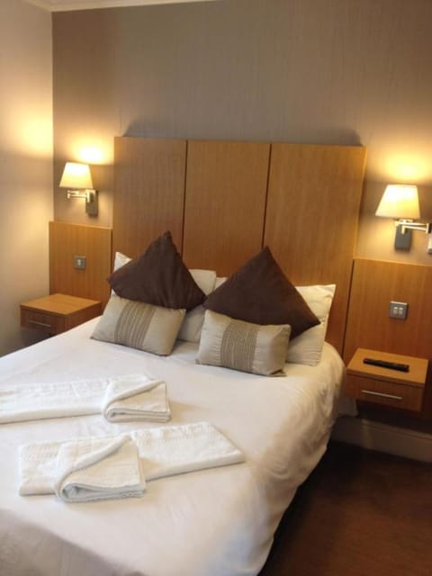 Standard Double Room | Premium bedding, desk, laptop workspace, iron/ironing board
