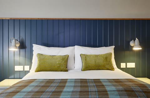 Double Room | Pillowtop beds, desk, iron/ironing board, free WiFi