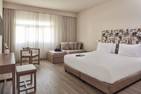 Free minibar, in-room safe, desk, laptop workspace