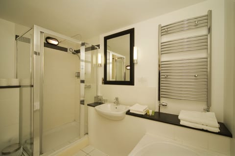 Free toiletries, hair dryer, towels, shampoo