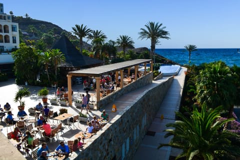 Food court