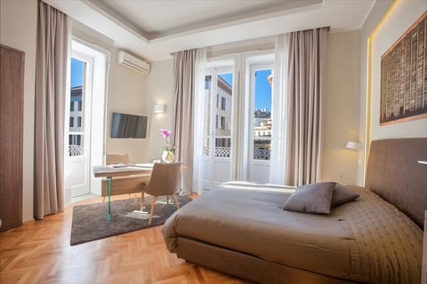 Superior Double Room, 1 Bedroom | Down comforters, minibar, in-room safe, desk