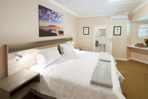 Luxury Double or Twin Room, 1 Bedroom, Private Bathroom | Premium bedding, down comforters, memory foam beds, in-room safe