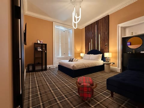 Deluxe Double Room, 1 Queen Bed, Garden View | Iron/ironing board, free WiFi, bed sheets