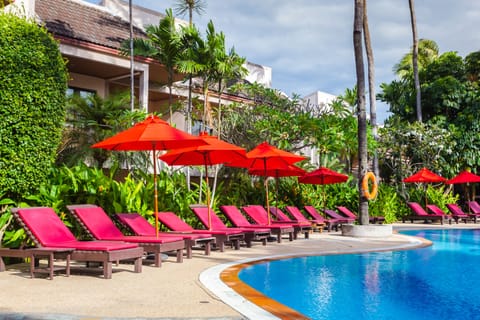 2 outdoor pools, pool umbrellas, sun loungers