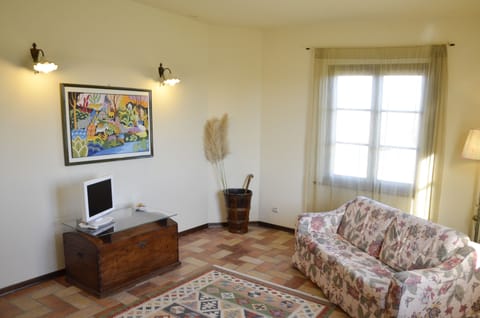 Panoramic Duplex, 2 Bedrooms, Terrace | Living area | TV