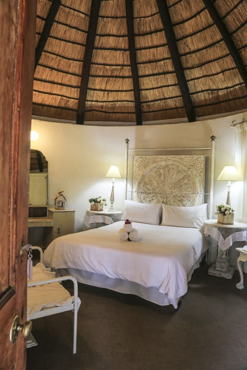 Premium bedding, in-room safe, desk, iron/ironing board (on request)