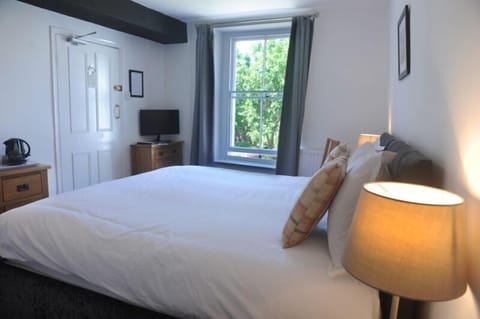 Double or Twin Room (Superking/Large Twin) | Egyptian cotton sheets, desk, free WiFi, bed sheets