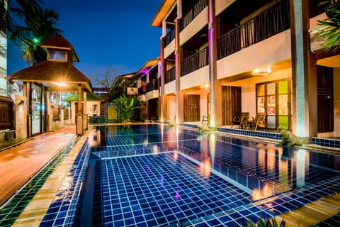 3 outdoor pools, open 8:00 AM to 9:00 PM, pool umbrellas, sun loungers