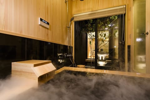 Separate tub and shower, free toiletries, hair dryer, bathrobes