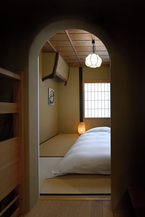 Kyoto Machiya Entire House | Premium bedding, down comforters, laptop workspace, free WiFi