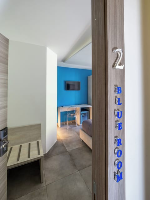 Double Room, Balcony | Premium bedding, minibar, desk, laptop workspace