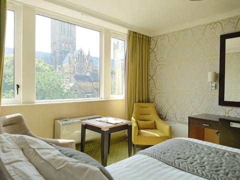 Superior Double Room, City View | Individually decorated, individually furnished, desk, iron/ironing board