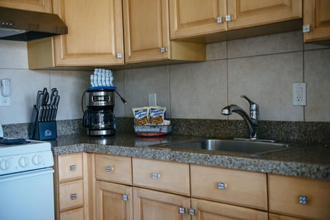 Deluxe Apartment, 1 Bedroom, Kitchen, Sea Facing | Private kitchen | Full-size fridge, microwave, coffee/tea maker, electric kettle