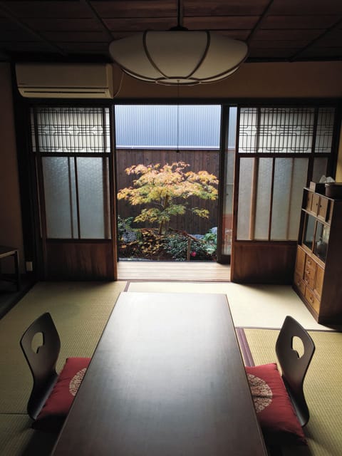 Traditional House, 2 Bedrooms, Kitchen | In-room dining