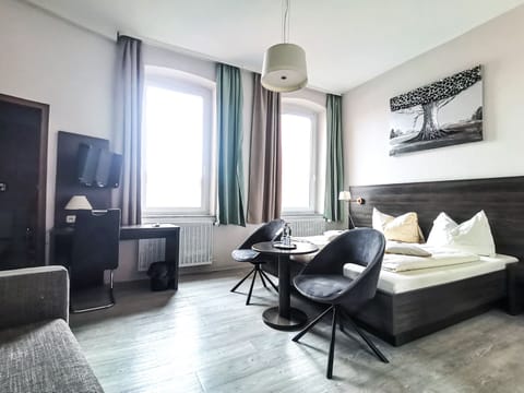Double Room | Desk, laptop workspace, soundproofing, free WiFi