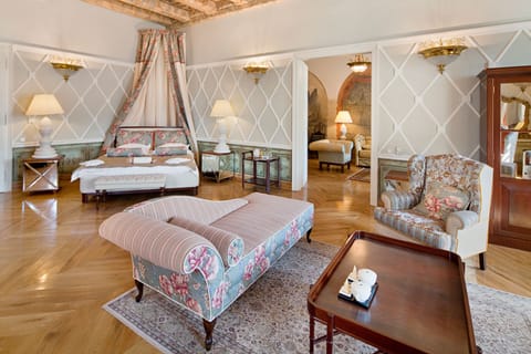 Luxury Apartment, Balcony, City View | Premium bedding, pillowtop beds, minibar, in-room safe