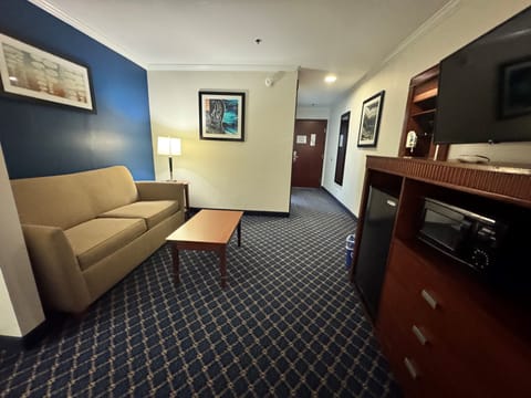 Desk, iron/ironing board, free cribs/infant beds, free WiFi