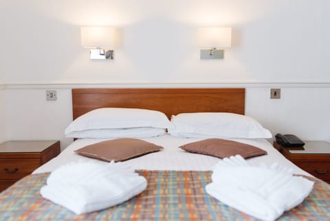 Individually decorated, desk, iron/ironing board, free WiFi