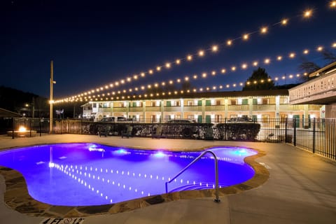 Seasonal outdoor pool