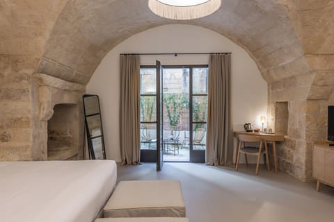 Suite | 1 bedroom, premium bedding, down comforters, minibar