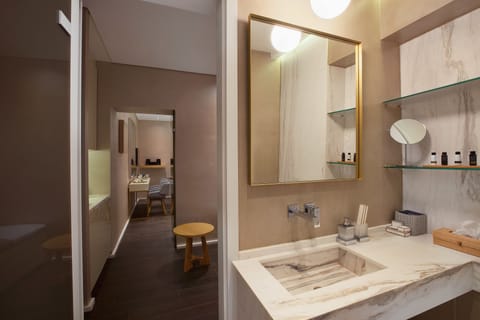 Superior Suite with Old Town View and Balcony | Bathroom | Designer toiletries, hair dryer, slippers, towels