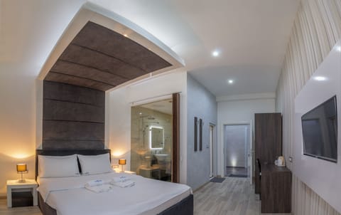 Special Offer - Double Room with Round Airport Transfer | Premium bedding, desk, blackout drapes, iron/ironing board
