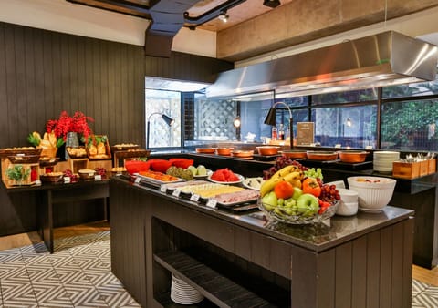 Free daily buffet breakfast