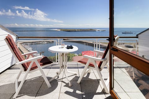 Deluxe Double Room, Balcony, Sea View | Balcony