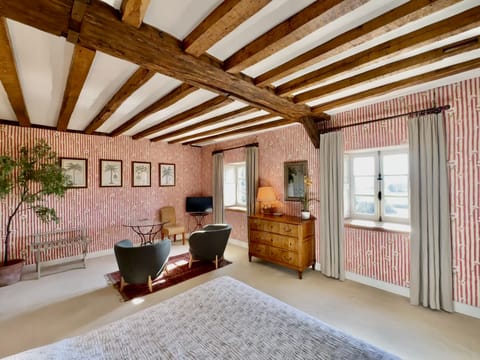 Superior Double Room, Lake View, Garden Area (Les Clos Bouchet, Marigny et Aubuis) | Premium bedding, individually decorated, individually furnished, desk