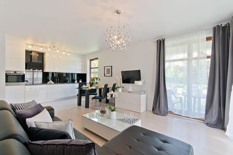 Apartment (Sopocka Przystan VI) | Living room | Flat-screen TV