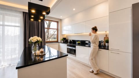Apartment | Private kitchenette | Coffee/tea maker, fridge, oven, stovetop