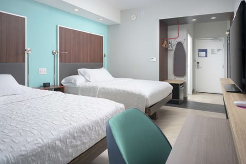 In-room safe, desk, laptop workspace, blackout drapes