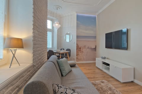 Apartment | Free WiFi, bed sheets