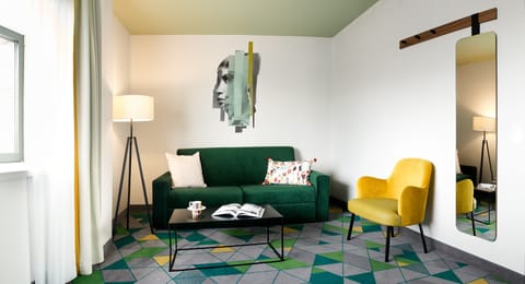 Junior Suite | Hypo-allergenic bedding, in-room safe, desk, soundproofing