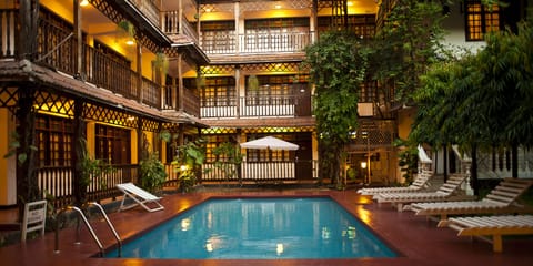Outdoor pool, sun loungers
