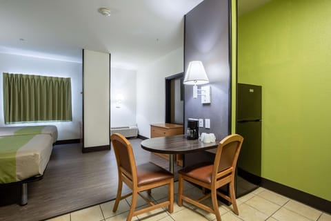 Desk, soundproofing, iron/ironing board, free WiFi