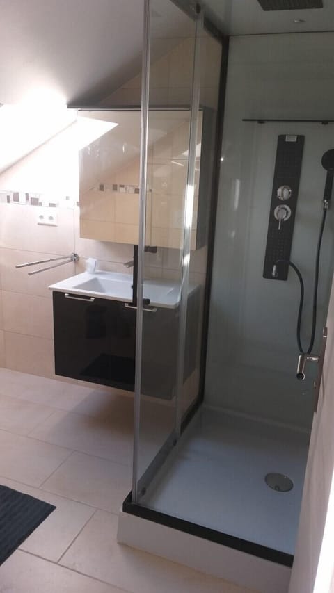 Shower, free toiletries, hair dryer, towels