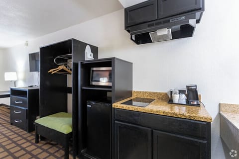 Egyptian cotton sheets, premium bedding, memory foam beds, desk