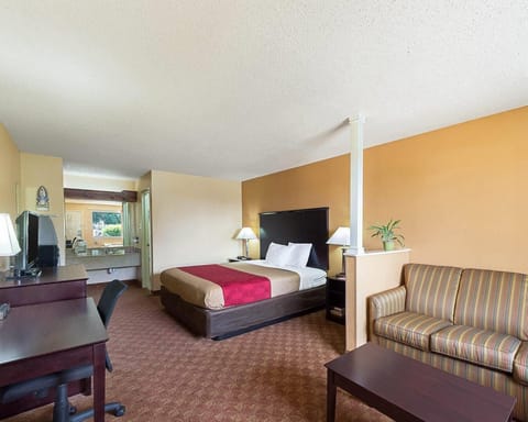 In-room safe, desk, laptop workspace, blackout drapes