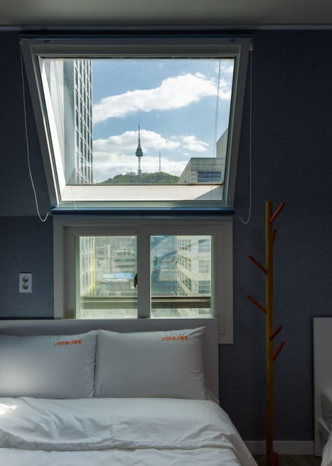 Triple Room | Desk, free WiFi, bed sheets, wheelchair access