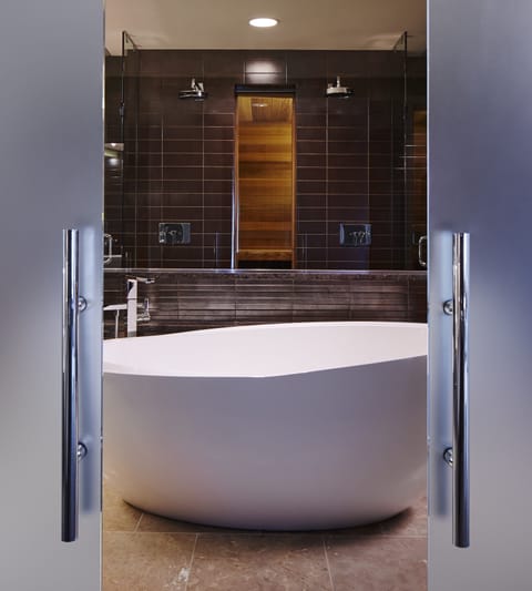 Frette Italian sheets, premium bedding, pillowtop beds, minibar